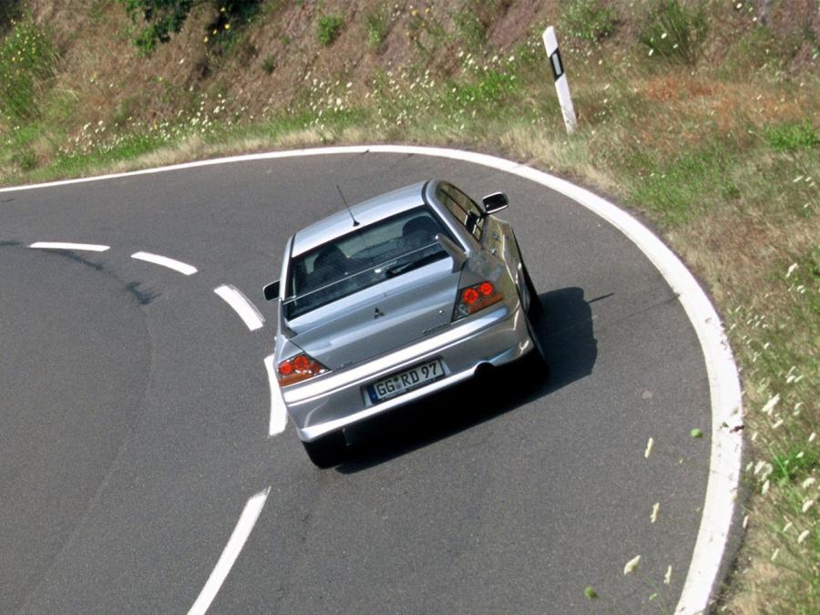  Mitsubishi Lancer Evolution VIII 2003 года  (фото 39 из 58)